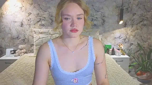 Aurora Golden1 online show from December 3, 5:01 pm