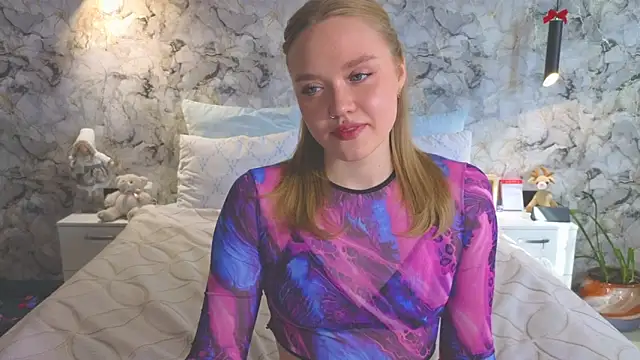 Aurora Golden1 online show from April 14, 3:33 am