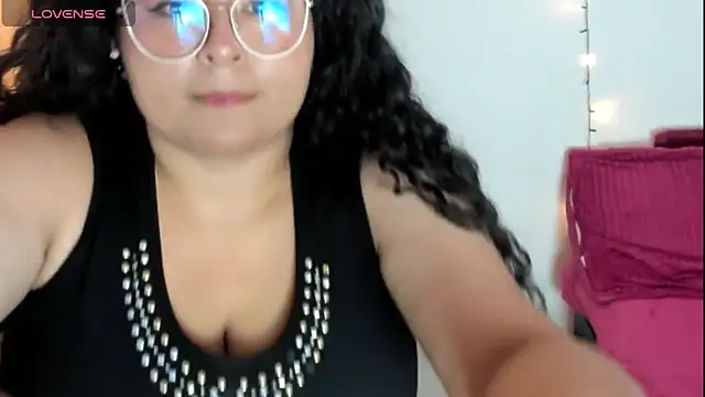 Snapshot of jessica_hot_28 chatting on September 17, 4:42 pm jessica hot 28 online show from September 17, 4:42 pm