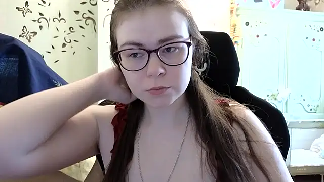 LucyZeph online show from February 11, 11:20 am