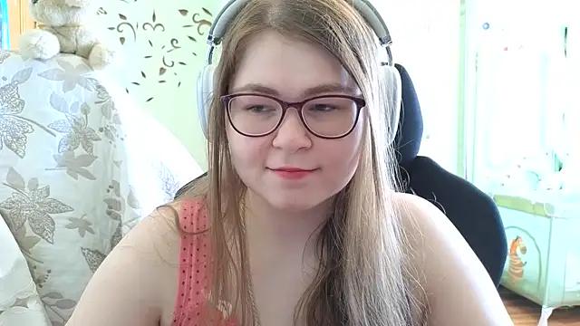 LucyZeph online show from September 9, 11:41 am