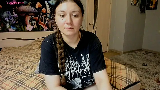 Snapshot of AlisaBacker chatting on October 10, 3:46 pm AlisaBacker online show from October 10, 3:46 pm