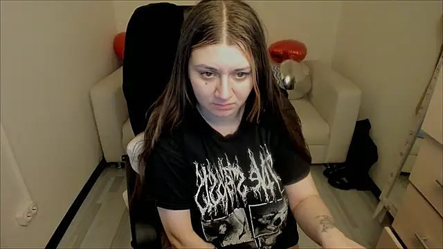 Snapshot of AlisaBacker chatting on February 21, 8:40 am AlisaBacker online show from February 21, 8:40 am