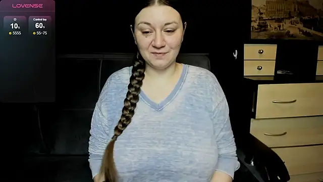 AlisaBacker online show from April 5, 4:35 pm