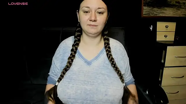 Snapshot of AlisaBacker chatting on June 28, 9:10 pm AlisaBacker online show from June 28, 9:10 pm