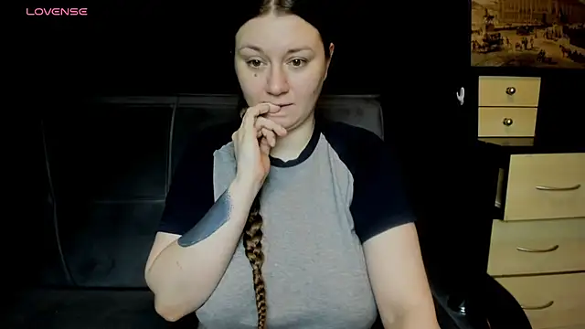 Snapshot of AlisaBacker chatting on May 15, 5:44 pm AlisaBacker online show from May 15, 5:44 pm
