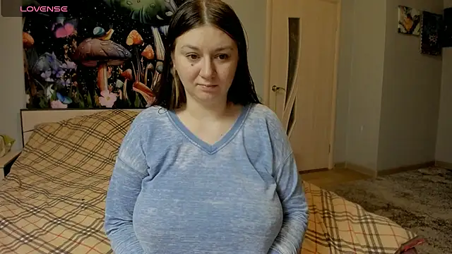 Snapshot of AlisaBacker chatting on October 20, 2:39 pm AlisaBacker online show from October 20, 2:39 pm