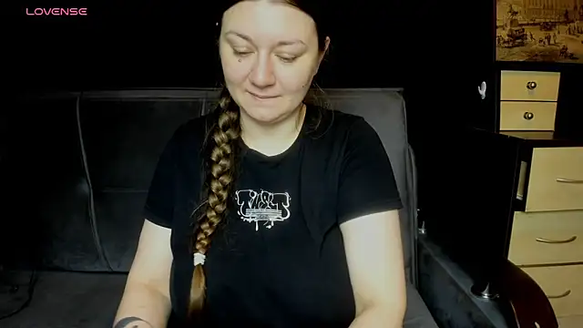 Snapshot of AlisaBacker chatting on June 3, 7:18 pm AlisaBacker online show from June 3, 7:18 pm