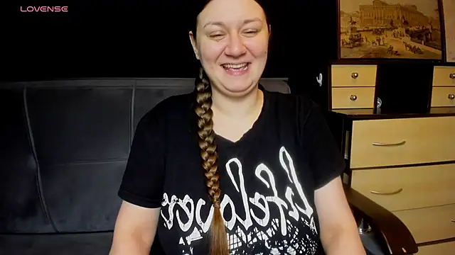 AlisaBacker online show from February 13, 10:10 pm