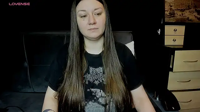 Snapshot of AlisaBacker chatting on June 6, 6:46 pm AlisaBacker online show from June 6, 6:46 pm