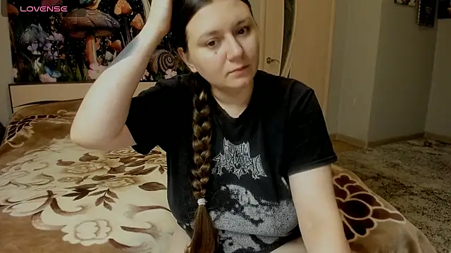 Snapshot of AlisaBacker chatting on November 25, 6:30 pm AlisaBacker online show from November 25, 6:30 pm