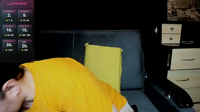 AlisaBacker online show from April 18, 8:09 pm