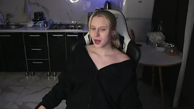 MertyXX online show from March 7, 10:15 pm