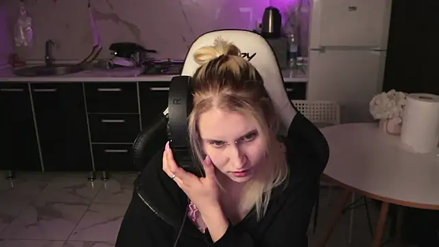 MertyXX online show from April 12, 9:18 pm