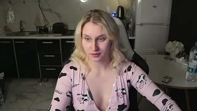 MertyXX online show from April 16, 9:39 pm