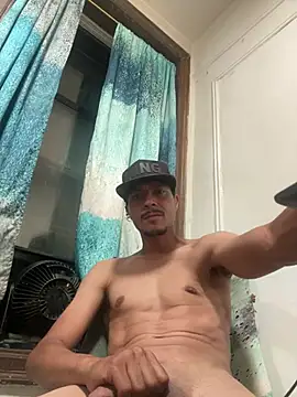 Snapshot of DickJusGrowz chatting on July 9, 5:08 am DickJusGrowz online show from July 9, 5:08 am