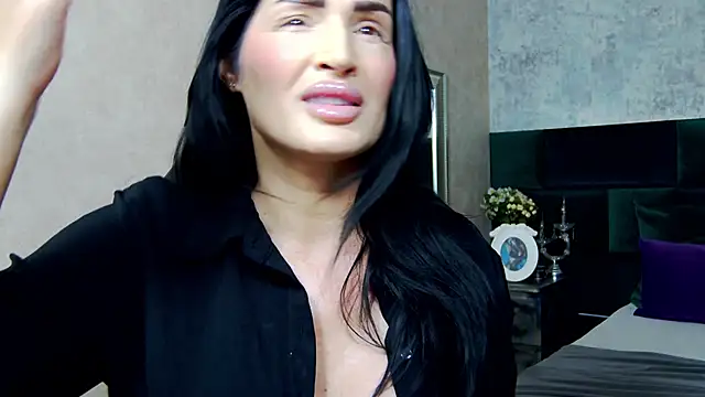 NicolleReyn online show from September 13, 5:57 pm