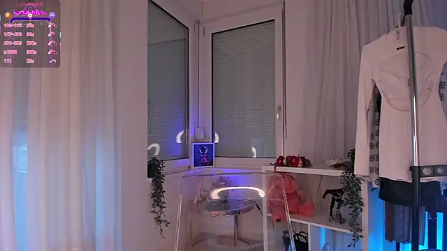 seilyfox online show from October 3, 6:48 am