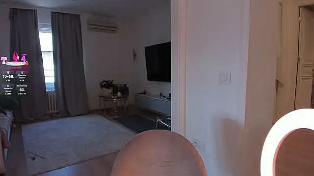 seilyfox online show from March 6, 2:01 pm