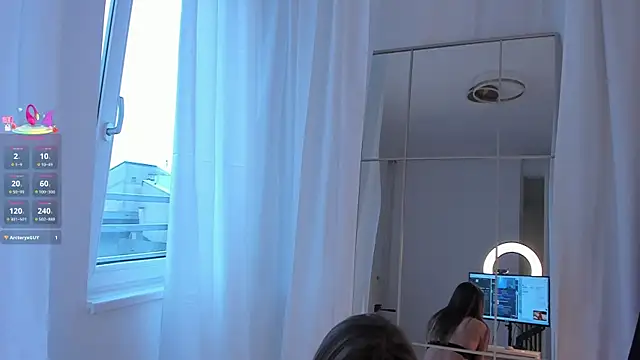 seilyfox online show from March 28, 1:56 pm