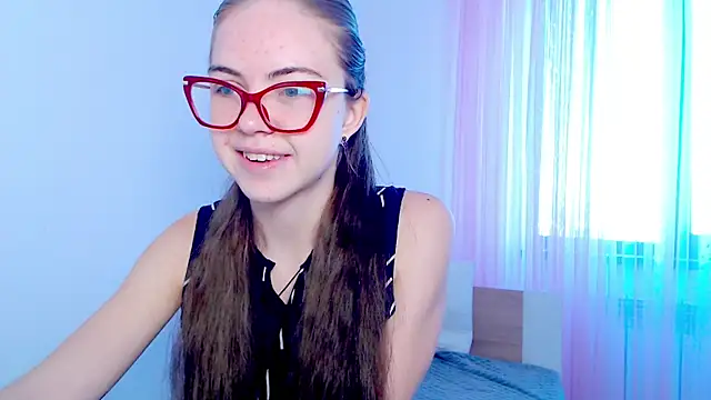 Snapshot of Sarah_HS chatting on November 11, 3:56 am Sarah HS online show from November 11, 3:56 am