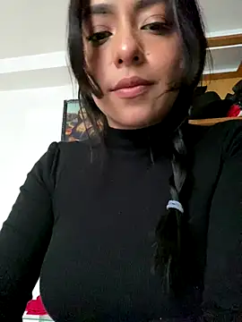 Snapshot of foxxy_nasty chatting on October 18, 7:05 pm foxxy nasty online show from October 18, 7:05 pm