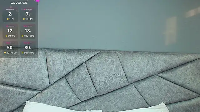 Snapshot of emmars_ chatting on March 1, 12:01 pm emmars online show from March 1, 12:01 pm