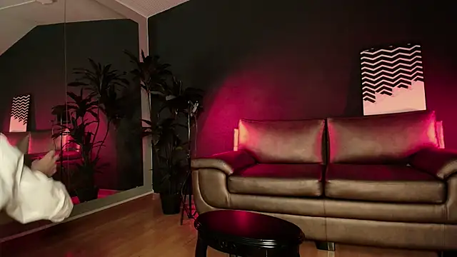 Snapshot of MyMayte chatting on May 2, 1:49 pm MyMayte online show from May 2, 1:49 pm