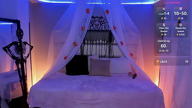 kristen kassi online show from October 28, 9:25 pm