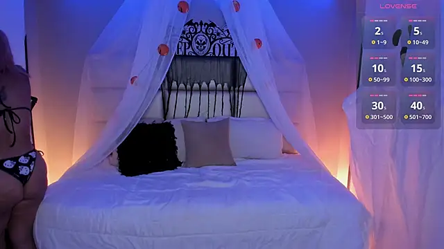 kristen kassi online show from October 25, 7:14 pm