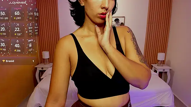 kristen kassi online show from January 13, 6:45 pm