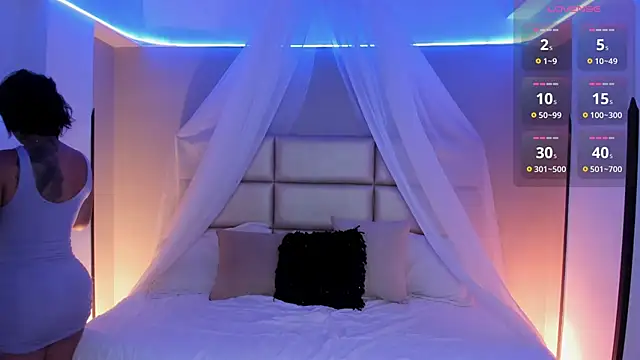 kristen kassi online show from October 8, 11:01 am