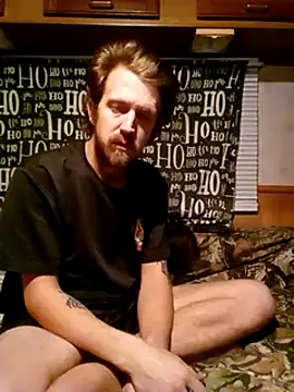 hothippie420 online show from December 28, 12:47 am