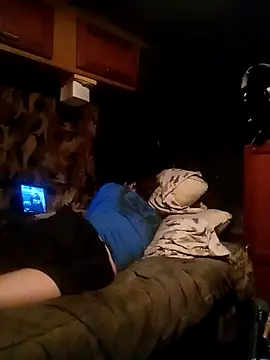 hothippie420 online show from September 18, 5:54 am