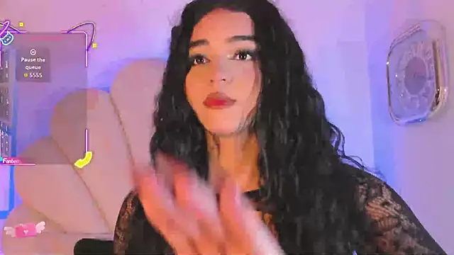 Summer walkerr online show from November 14, 1:04 pm