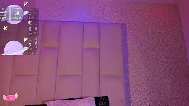 Snapshot of Summer_walkerr chatting on February 9, 12:41 pm Summer walkerr online show from February 9, 12:41 pm