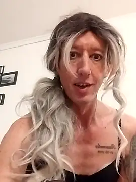 AlexiaXXL online show from December 18, 5:56 am