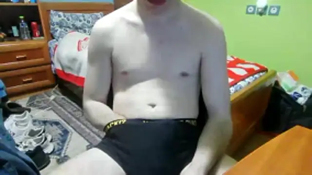 Snapshot of AvarageEuropeGuy chatting on April 30, 1:40 pm AvarageEuropeGuy online show from April 30, 1:40 pm