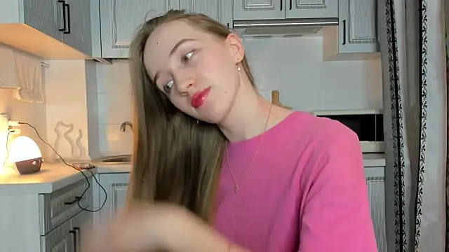 Snapshot of leslie_my_lovee chatting on October 7, 7:48 pm leslie my lovee online show from October 7, 7:48 pm