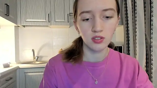 Snapshot of leslie_my_lovee chatting on December 16, 6:56 pm leslie my lovee online show from December 16, 6:56 pm