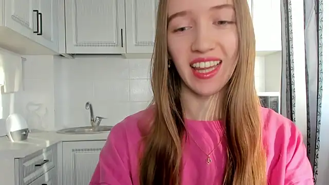 Snapshot of leslie_my_lovee chatting on November 23, 8:13 am leslie my lovee online show from November 23, 8:13 am