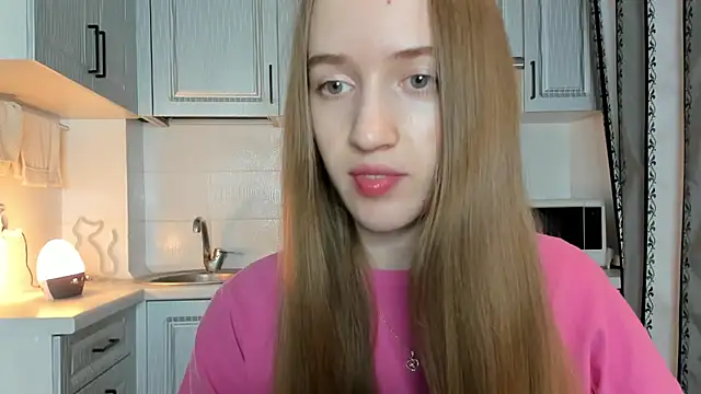 Snapshot of leslie_my_lovee chatting on October 24, 8:30 pm leslie my lovee online show from October 24, 8:30 pm