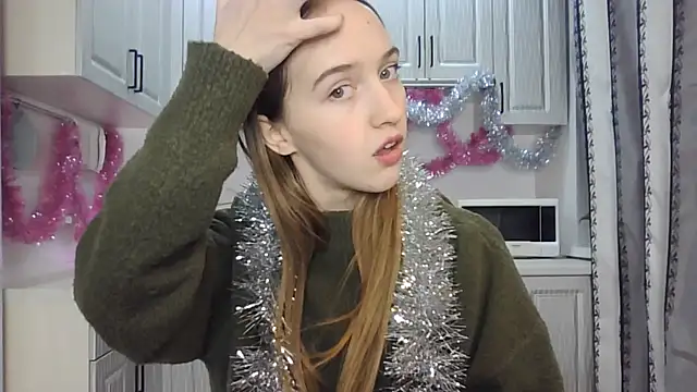 Snapshot of leslie_my_lovee chatting on December 16, 8:05 pm leslie my lovee online show from December 16, 8:05 pm