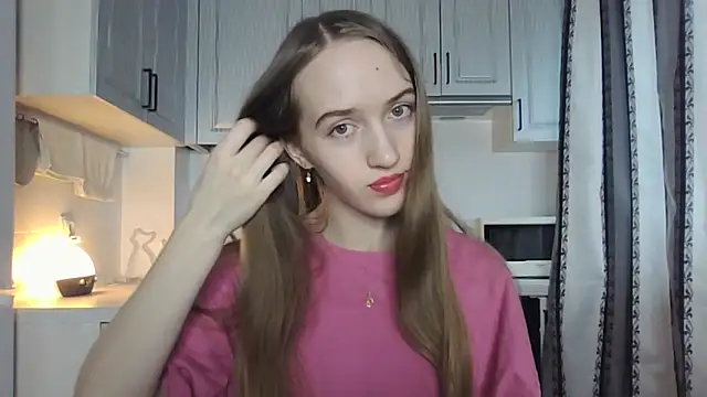 Snapshot of leslie_my_lovee chatting on October 5, 1:24 pm leslie my lovee online show from October 5, 1:24 pm
