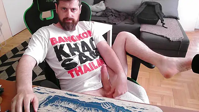 Snapshot of DickStaza chatting on June 7, 11:26 am DickStaza online show from June 7, 11:26 am