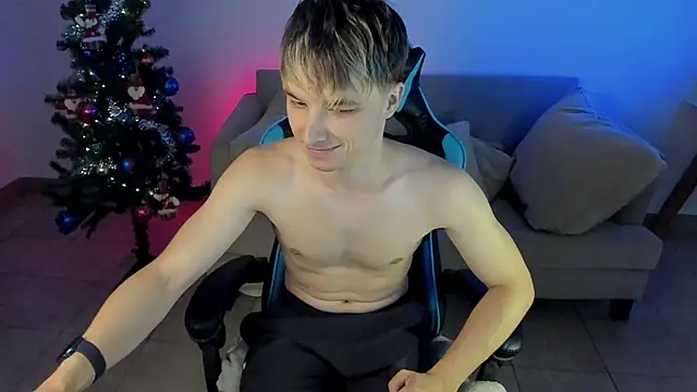 marcusmit online show from December 12, 6:42 pm