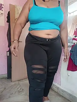 Snapshot of Ivy-09 chatting on February 12, 6:24 am Ivy-09 online show from February 12, 6:24 am