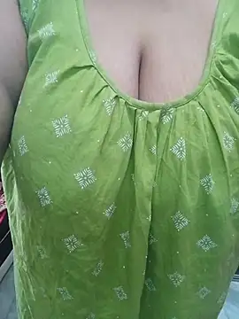 Snapshot of Ivy-09 chatting on January 7, 9:25 am Ivy-09 online show from January 7, 9:25 am