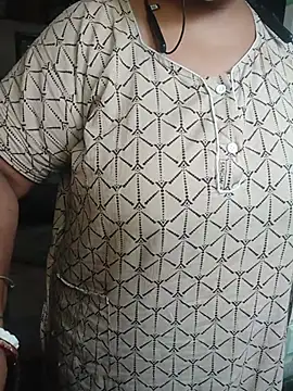 Snapshot of Ivy-09 chatting on February 27, 5:18 am Ivy-09 online show from February 27, 5:18 am