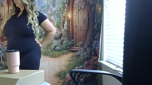 Paisleehaze online show from April 9, 2:56 pm